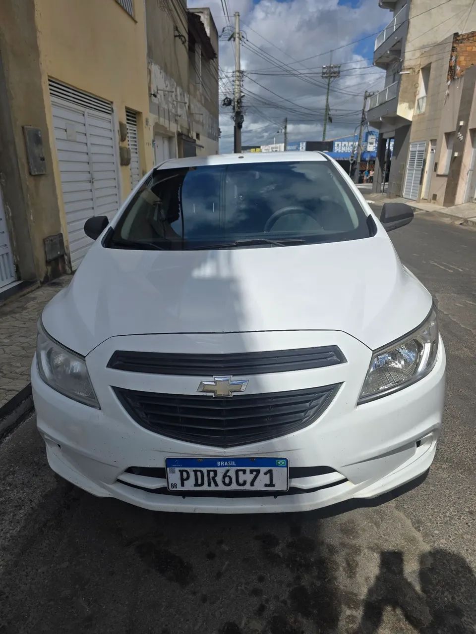 Chevrolet Onix JOY Hatch 1.0 8V Flex Mec. 4P 2017 - Foto 2