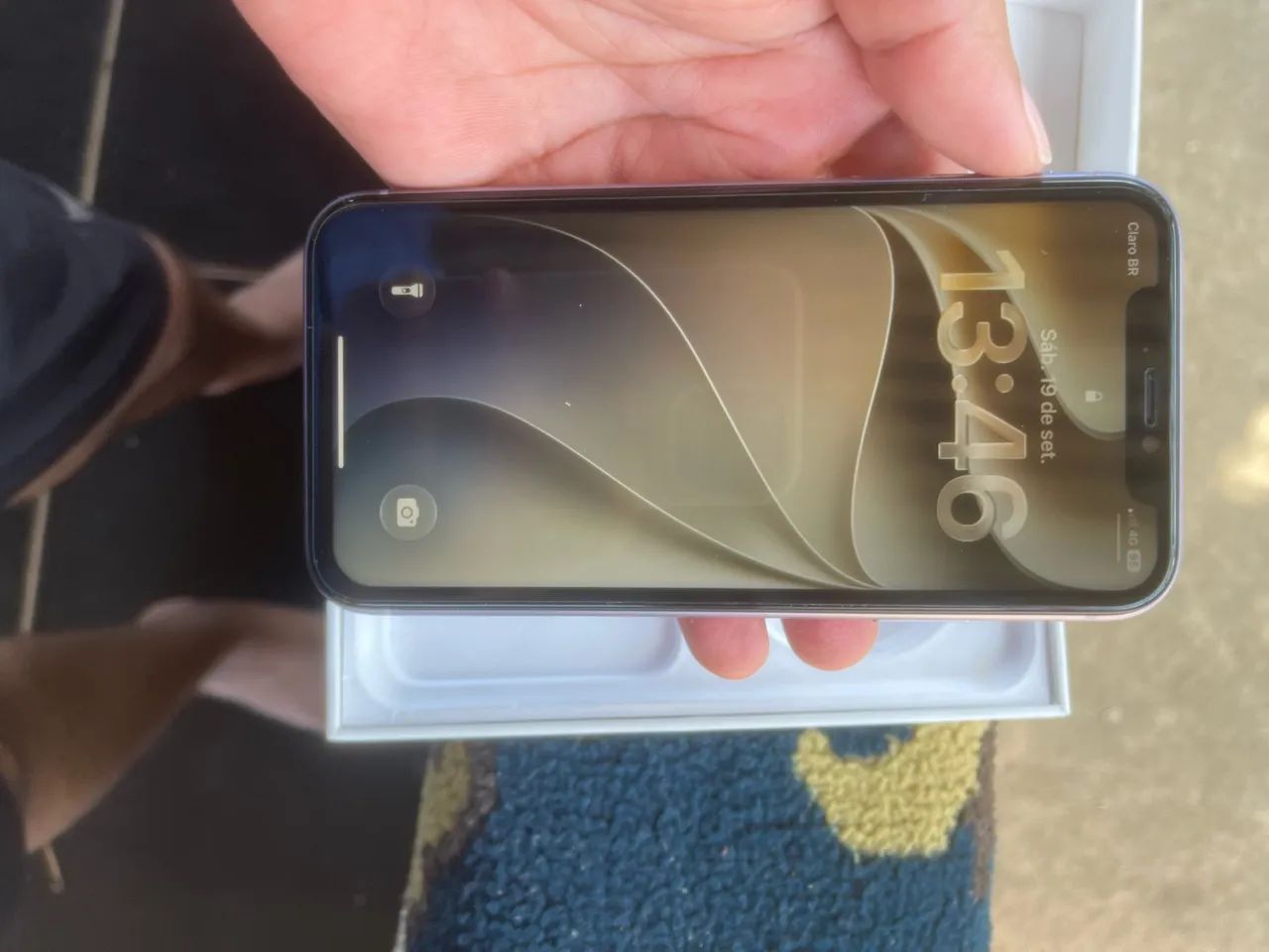 Vendo ou troco iPhone 11 - Foto 2
