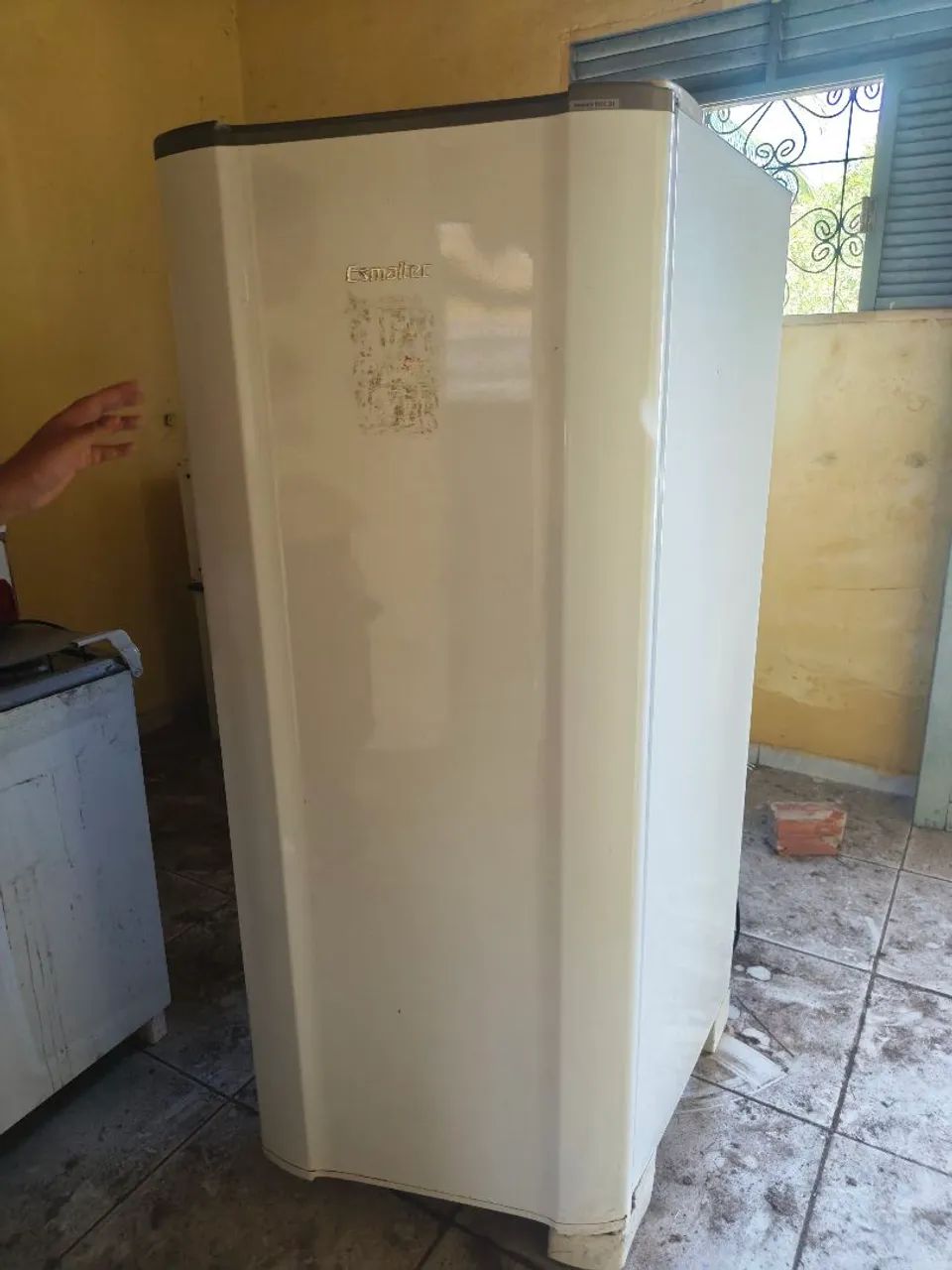 Geladeira Esmaltec degelo seco