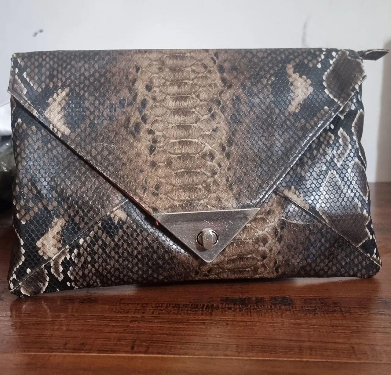 Clutch Marisa em couro ecologico