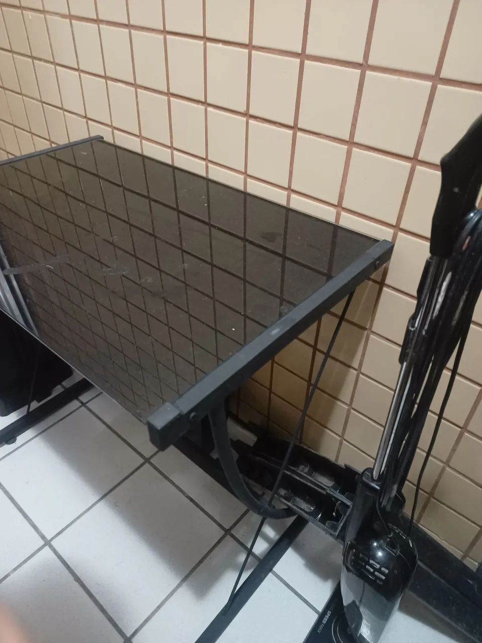 Mesa escrivaninha vidro preta - Foto 2