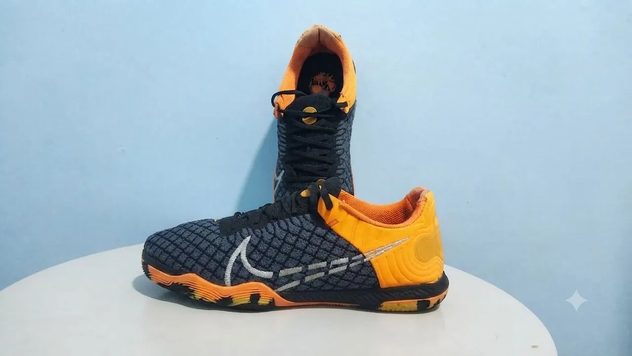 Tênis futsal React Gato Nike  - Foto 3