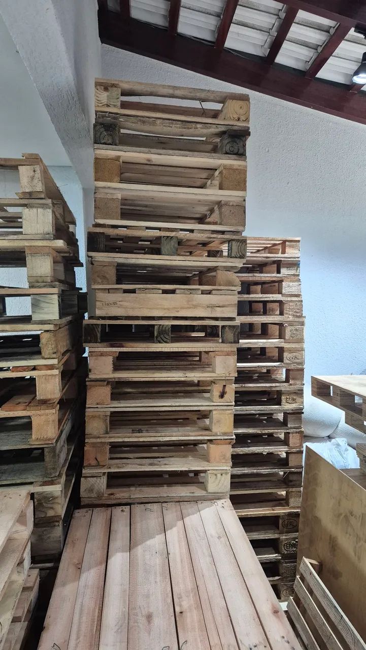 Pallets seminovos medida 0.80 por 0.60 centímetros, madeira eucalipto, entregamos.  - Foto 3