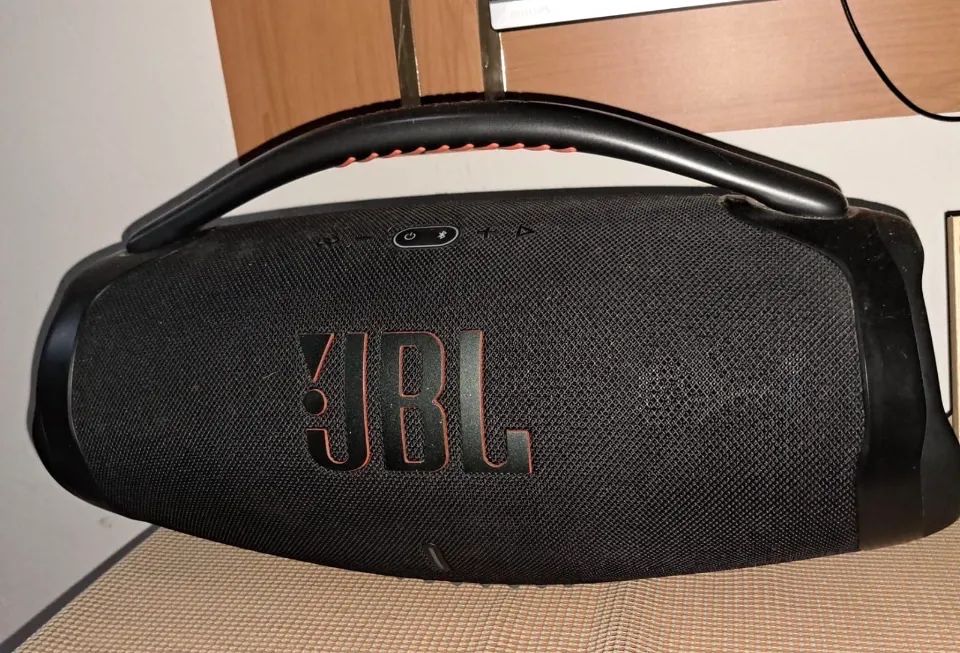 Jbl bombox 3 semi nova 