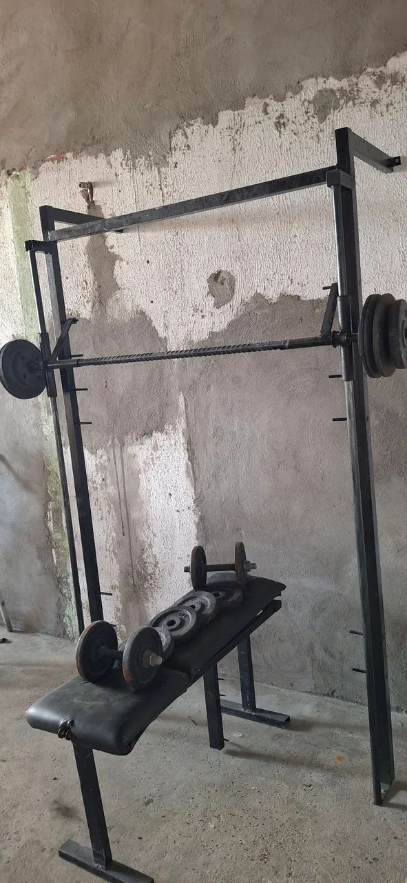 Máquina de agachamento com banco e peso - Foto 2