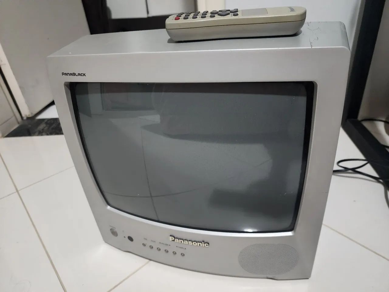 TV Panasonic Panablack TC-14A04 - 14 polegadas + Controle original