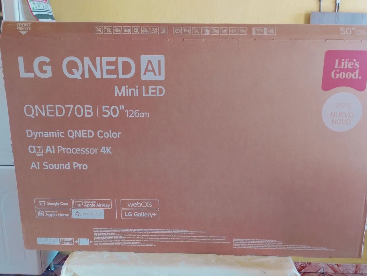Vendo uma caixa de tv de 50 polegadas com isopor 