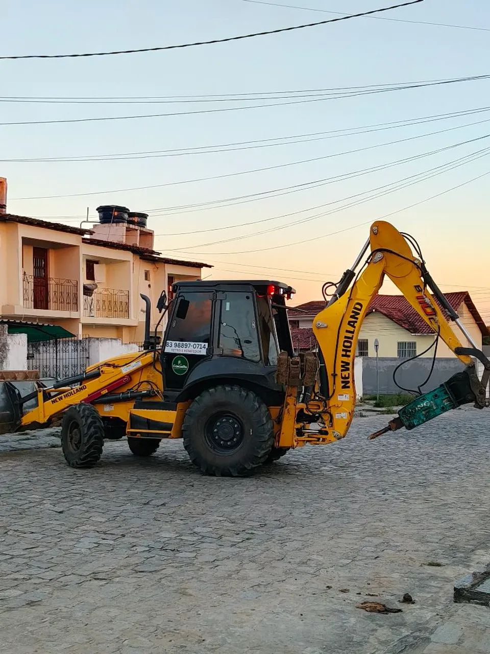 Retroescavadeira e rompedor hidráulico  - Foto 5