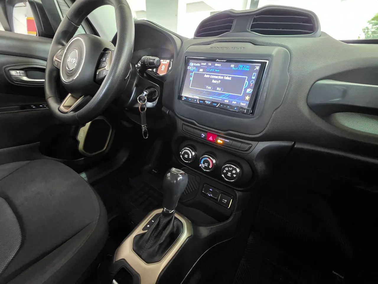 Jeep Renegade Sport 1.8 4x2 Flex 16V Aut., foto 9 de 19