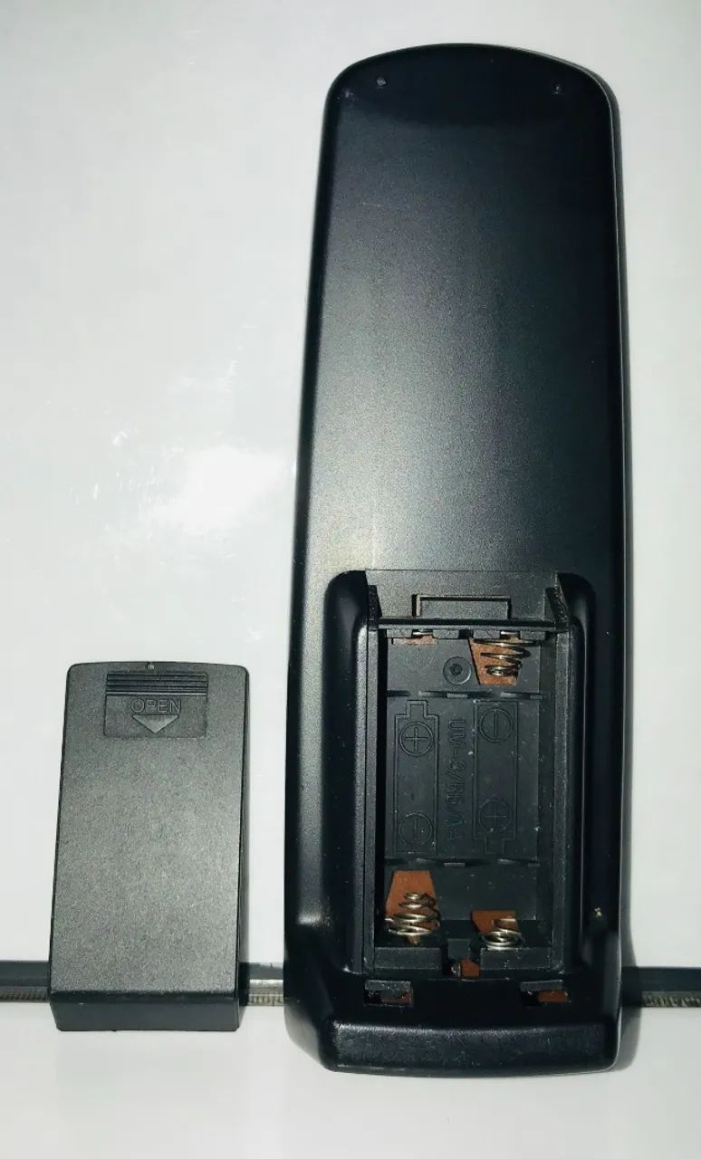 CONTROLE REMOTO ORIGINAL GRADIENTE PARA CD PLAYER ANTIGO MOD. CDP-AT3 - Foto 2