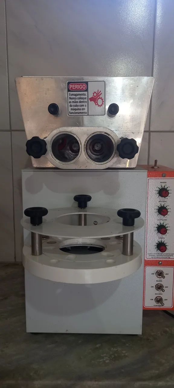 Máquina de salgados seminova