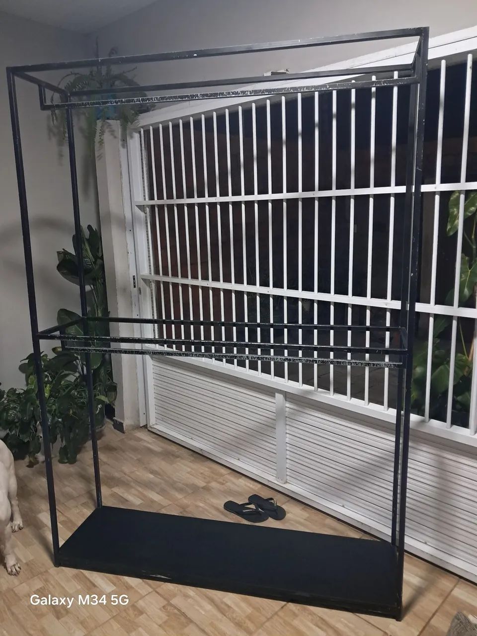 ARARA DE ROUPA