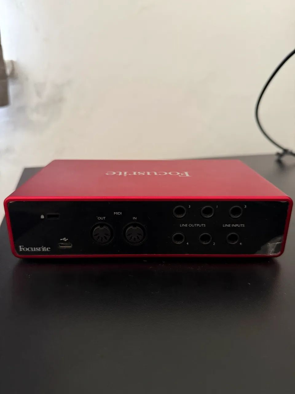 Focusrite Scarlett 4i4 - Foto 2