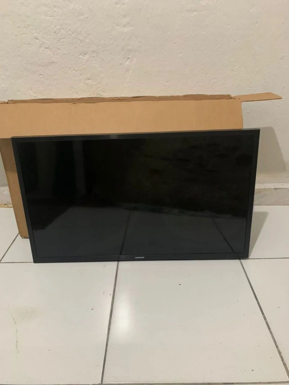 Tv 32 polegadas com ótimo funcionamento, tv seminovos com uma mancha pequena na tela - Foto 3