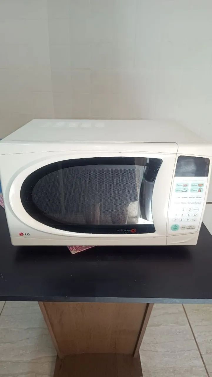 Microondas LG 35 litros  - Foto 2