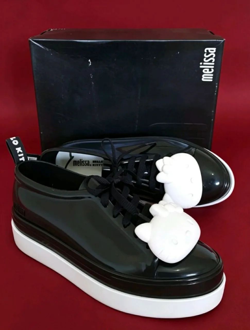 Tênis Melissa hello Kitty preto 36 (novo) - Foto 2
