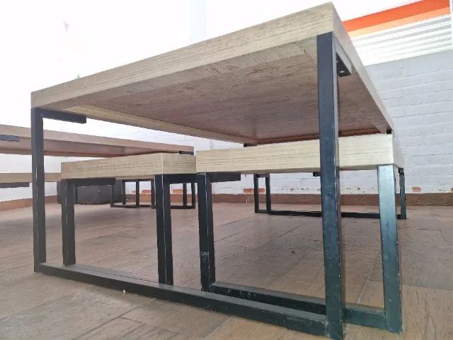 Conjuntos de Mesa e Bancos em Estilo Industrial - Foto 3