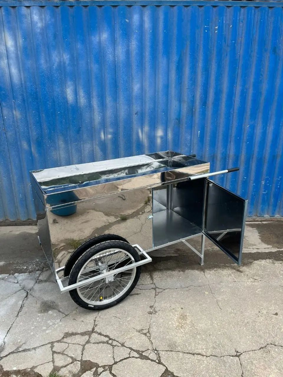 Carrinho de drinks térmico em inox e em formato de tonel em até 10x sem juros  - Foto 4