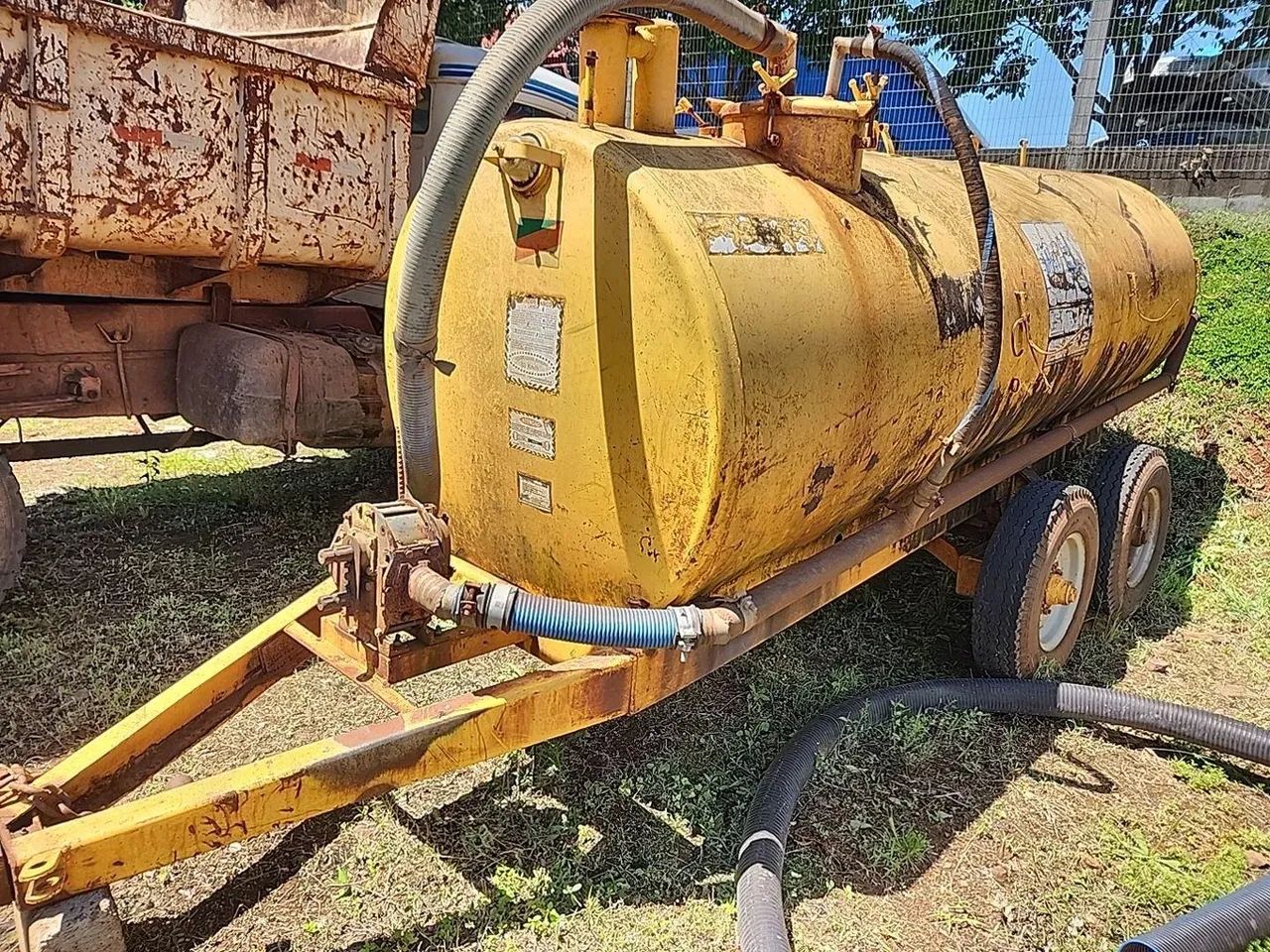 Distribuidor de adubos líquidos mepel 5000 lts