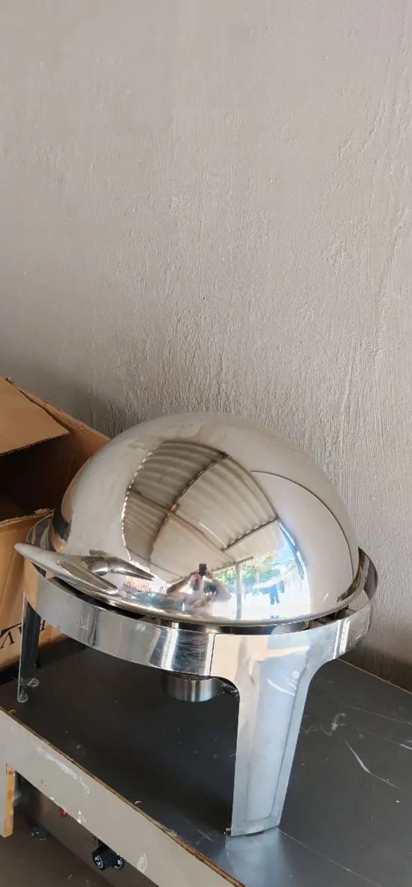 Um réchaud redondo de aço inox zerado ainda com caixa!!