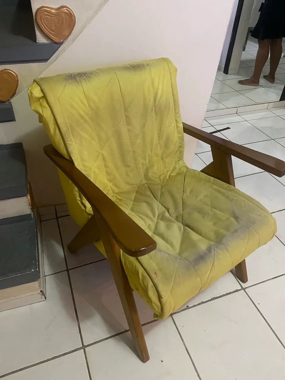 Poltrona Decorativa Retrô em Madeira (Para Reformar / Usar com Capa - Foto 2