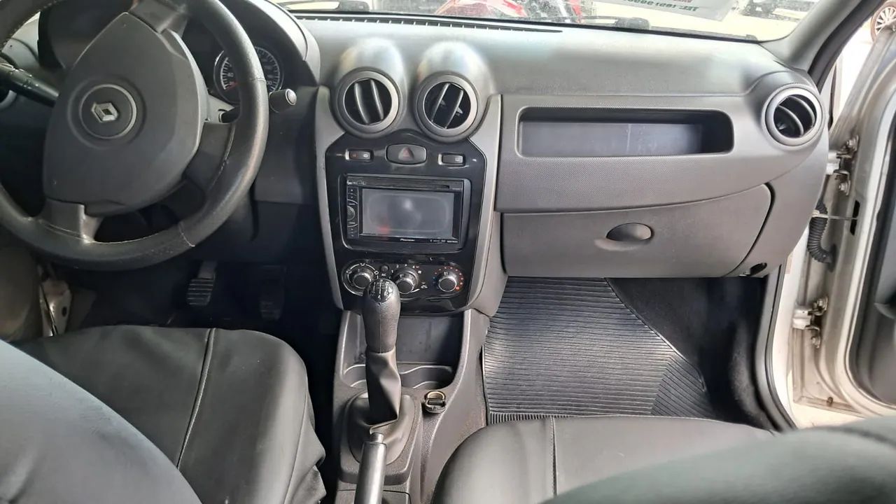 Renault Logan Expression Hi-flex 1.6 8V 4P 2012 - Foto 4