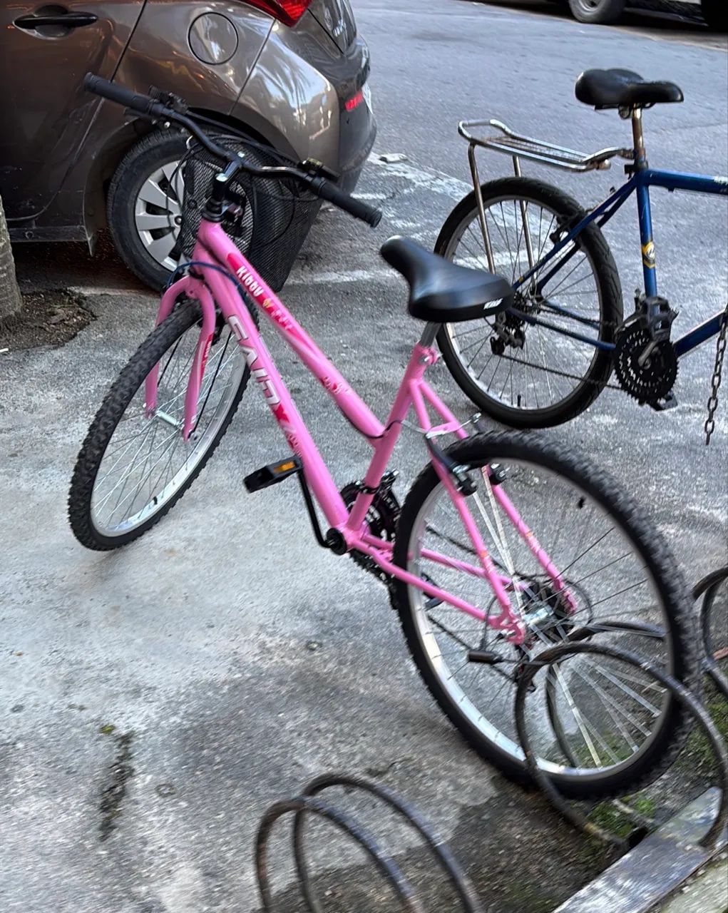 Bicicleta aro 26 18 marchas - Foto 2