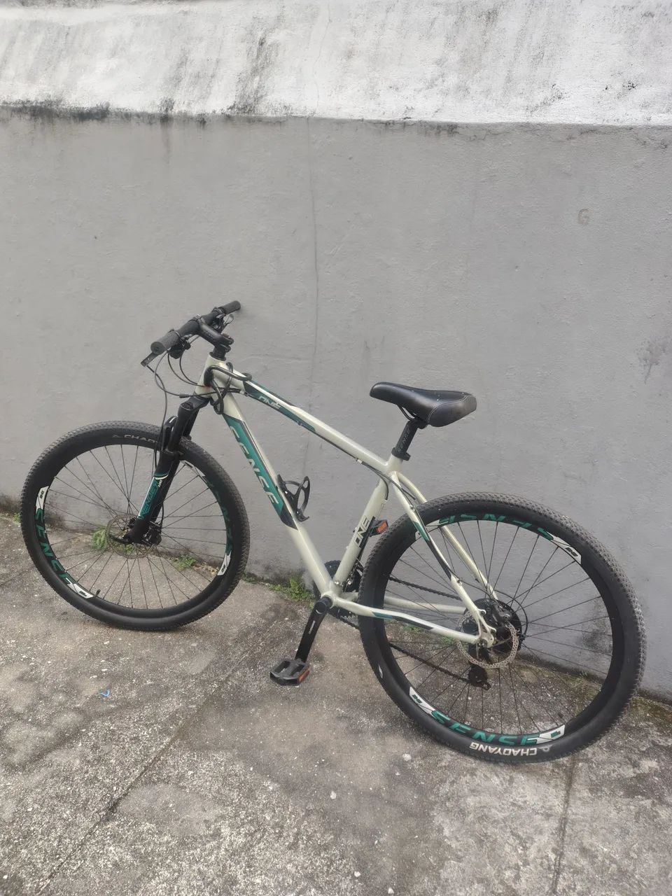 Bicicleta Sense One XC aro 29 muito nova.