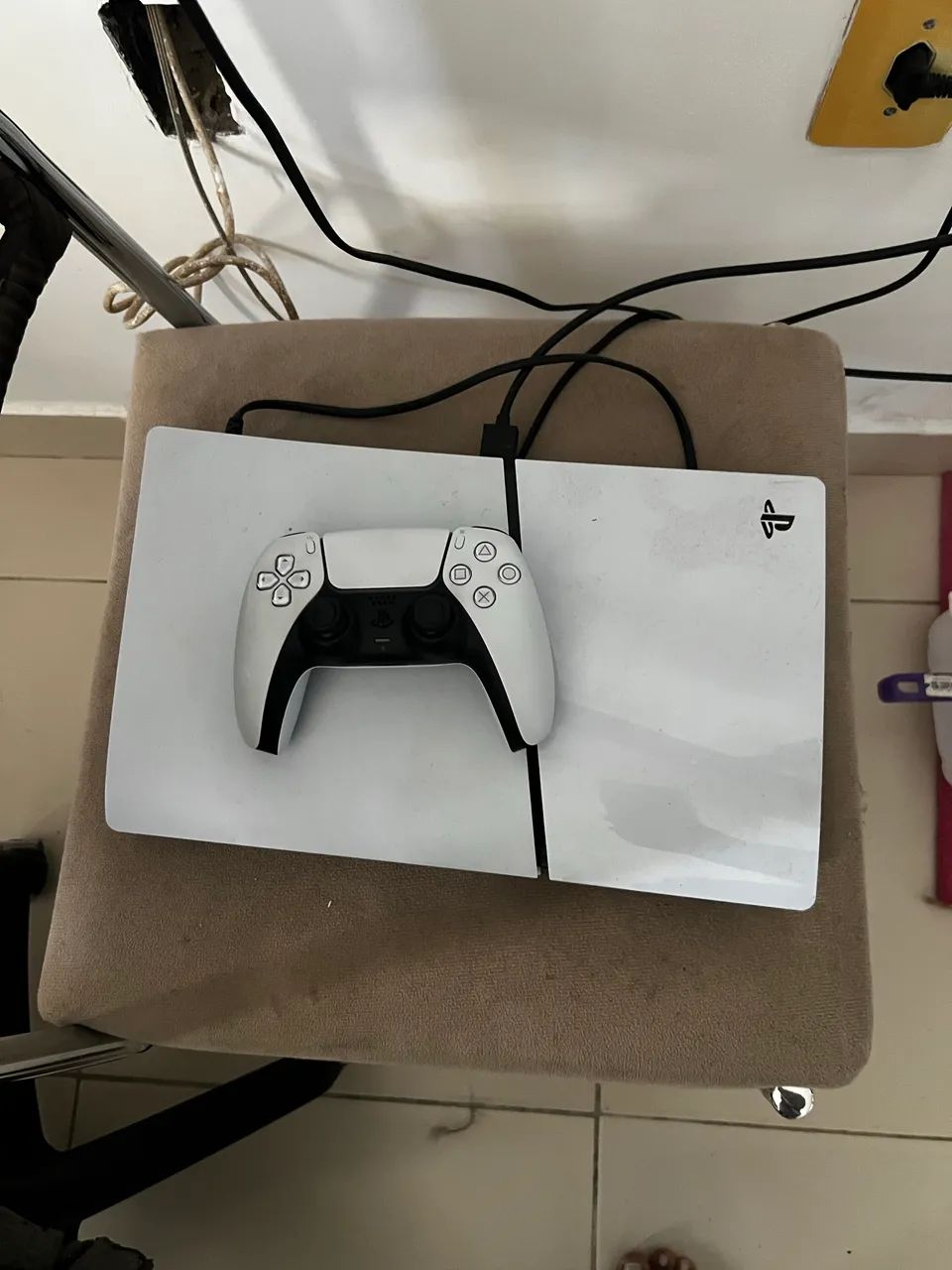 Ps5 slim 1TB digital (usado) - Foto 3