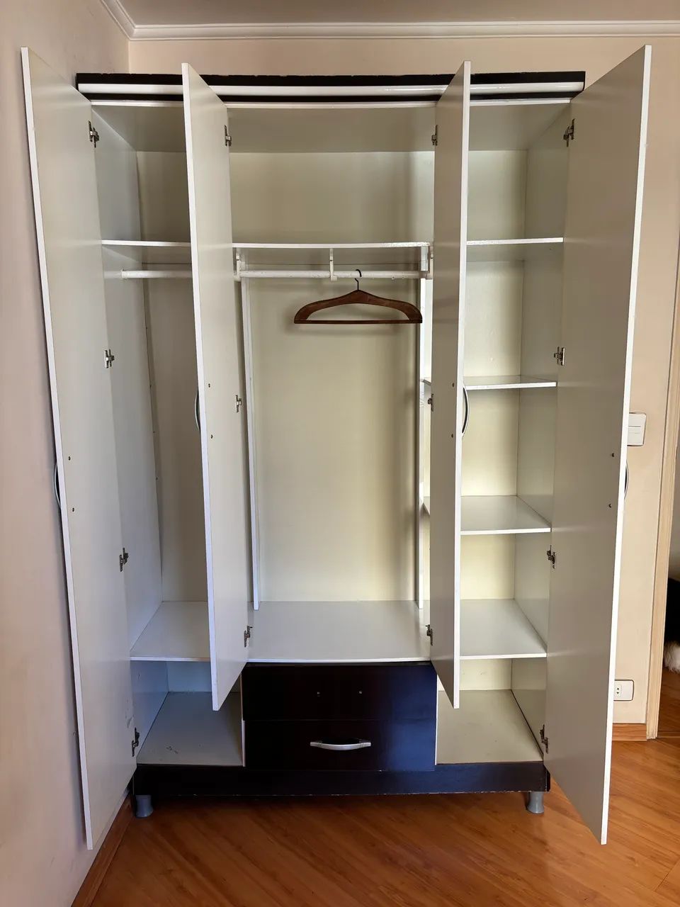 Guarda-roupa 4 portas - Foto 2