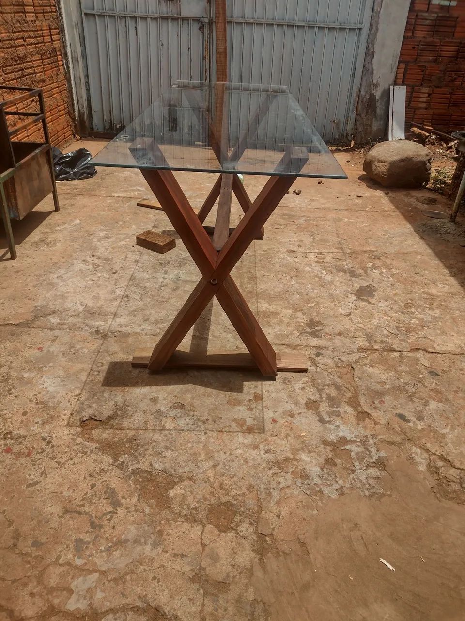 Mesa de madeira com vidro  - Foto 5