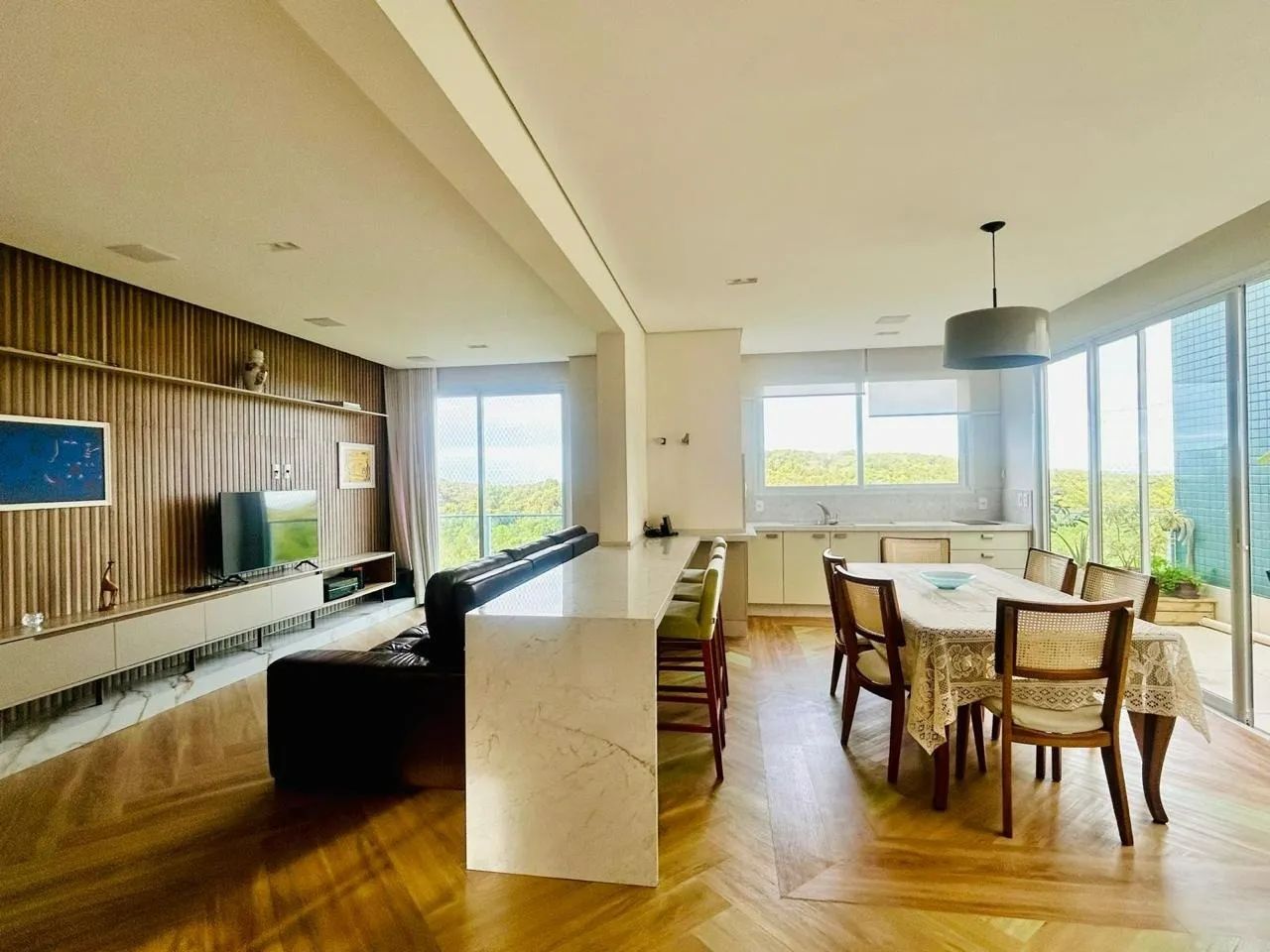 Apartamento com 2 suites vista mar no Rio Tavares