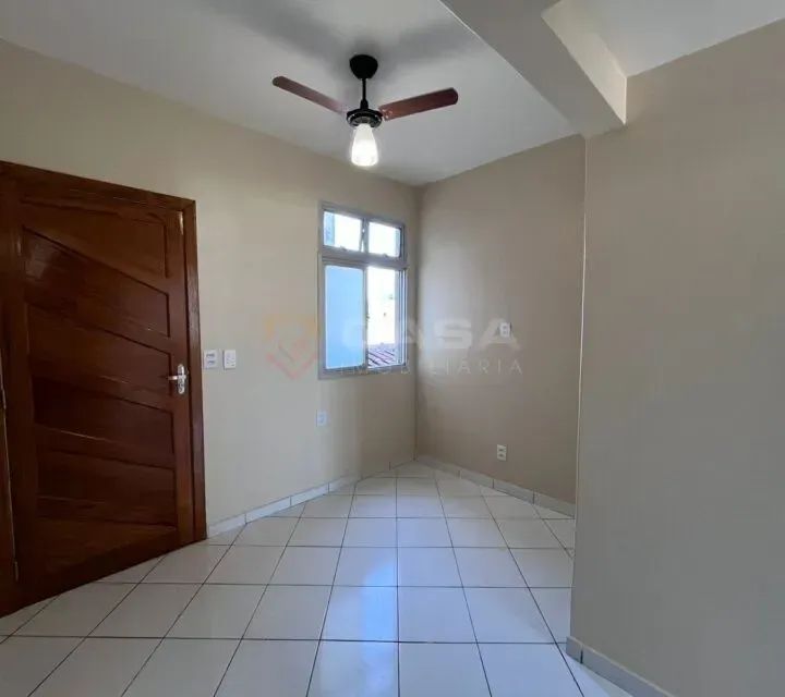 Alugo quarto e sala na Av. Abido Saad em Jacaraípe