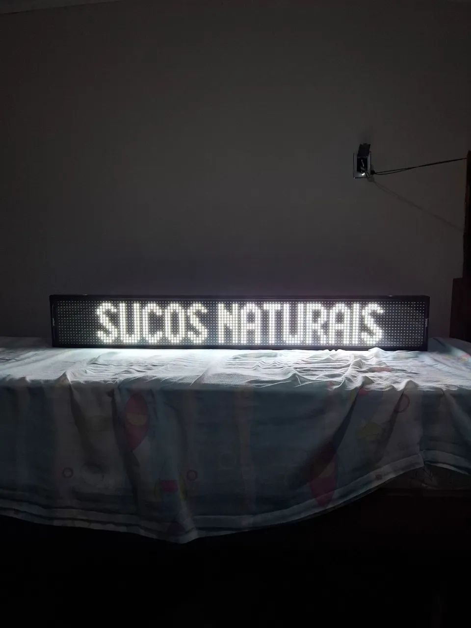 Letreiro Luminoso Propaganda 127V Painel Display Led Digital 130 x 20 Externo Branco Wi-Fi