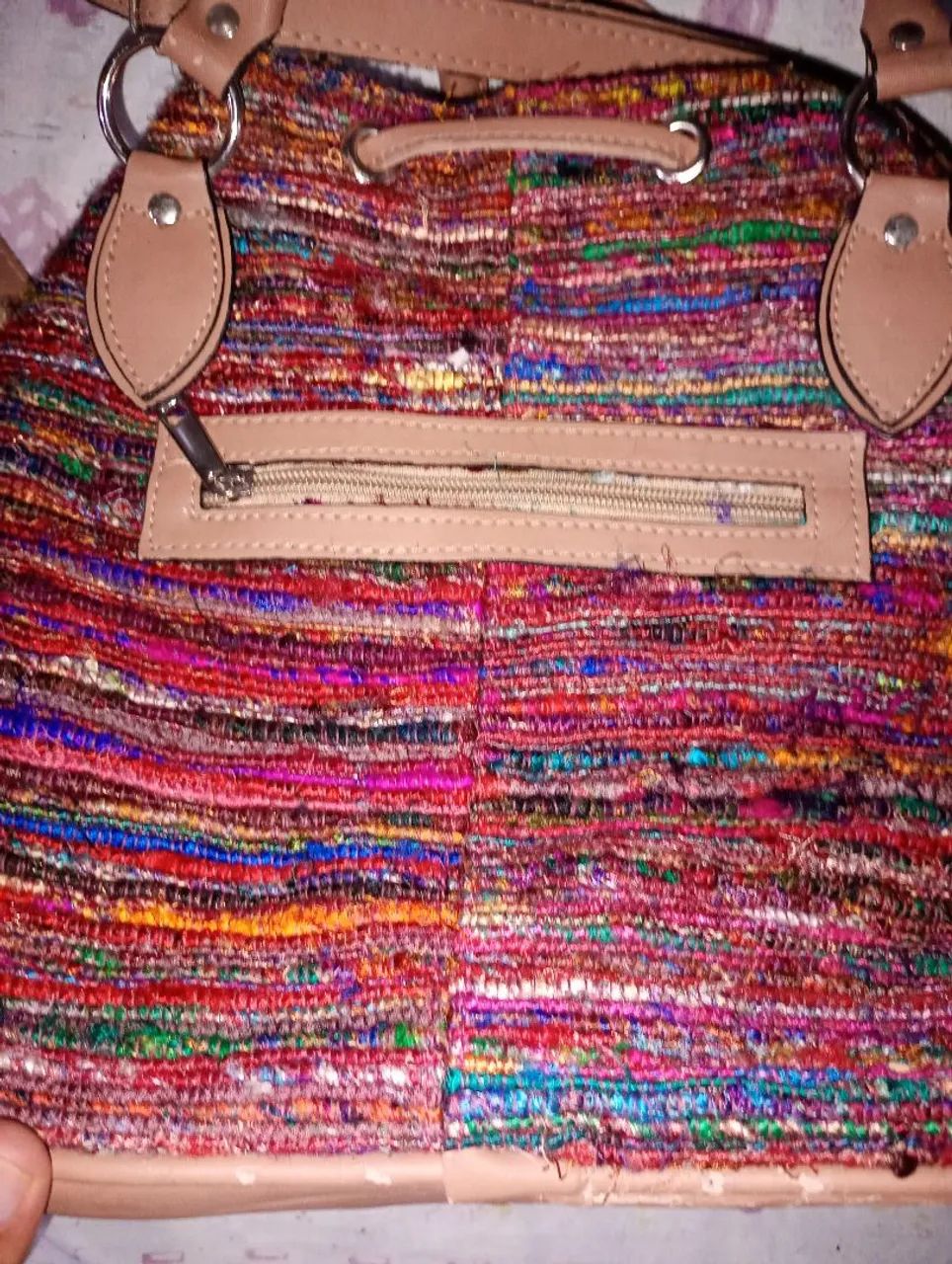 Vendo uma bolsa nova.ENTREGO - Foto 2