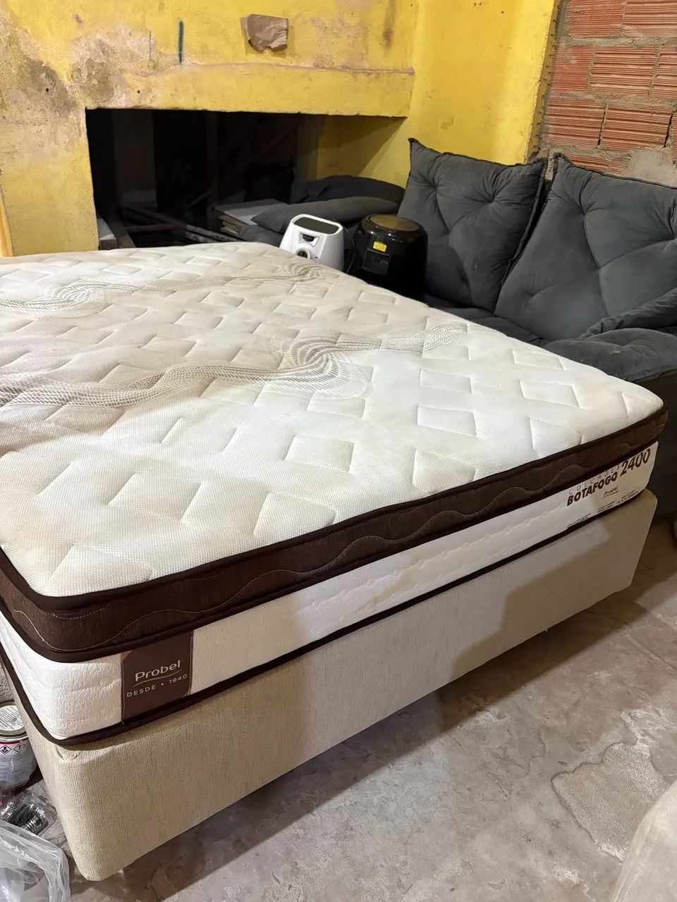 Vendo Cama Box casal, colchão Botafogo