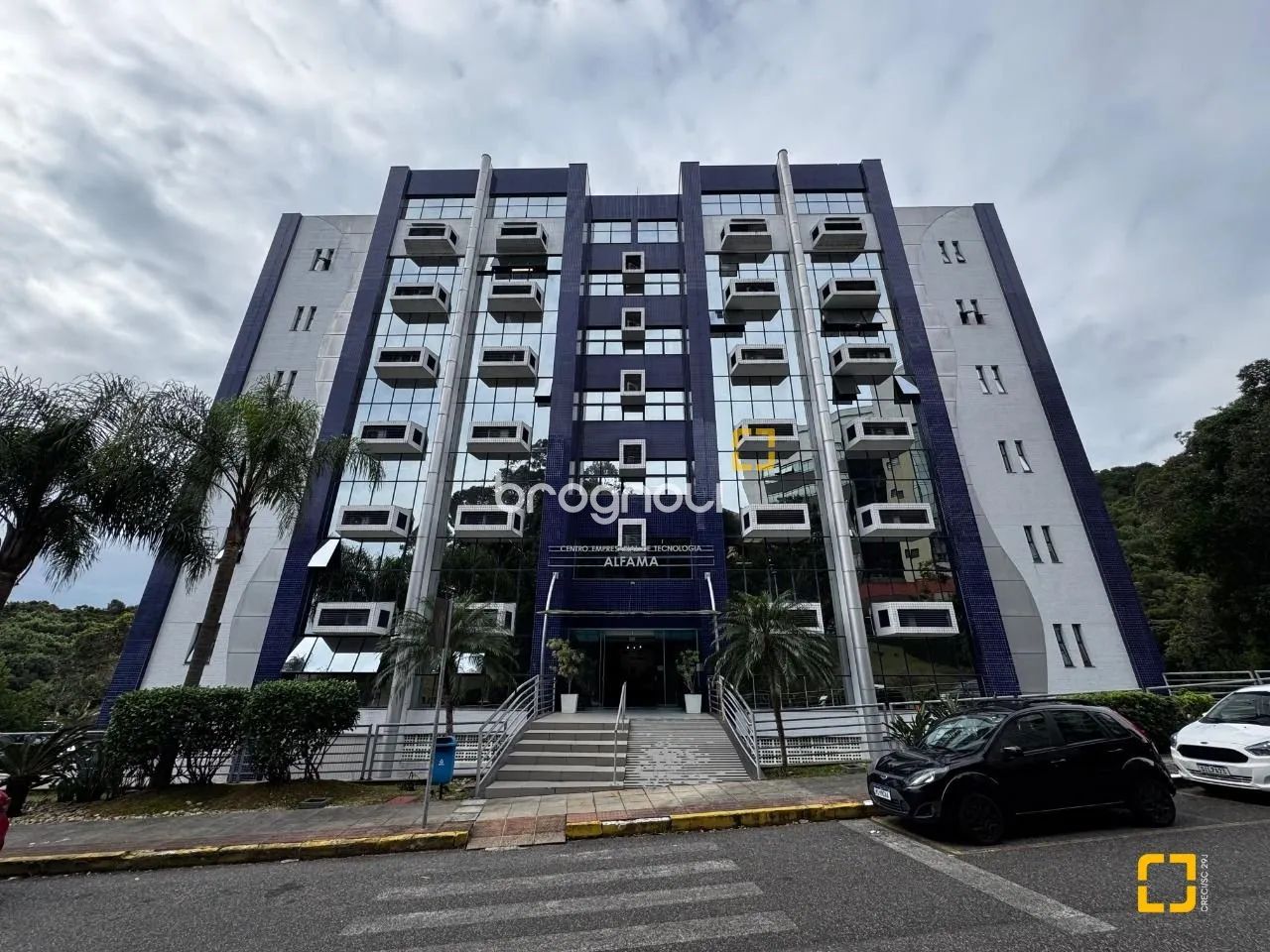 Sala a venda no Centro Empresarial Alfama no bairro João Paulo, Florianopolis-SC