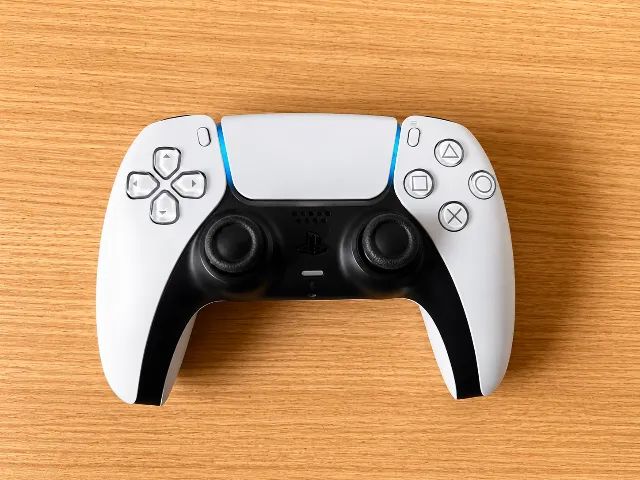 Controle PS5 DualSense Original Sony Branco - Foto 2