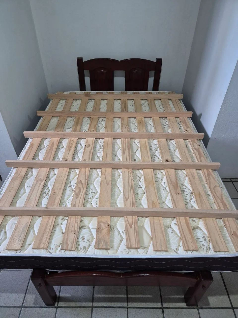 Cama casal com colchão - Foto 4