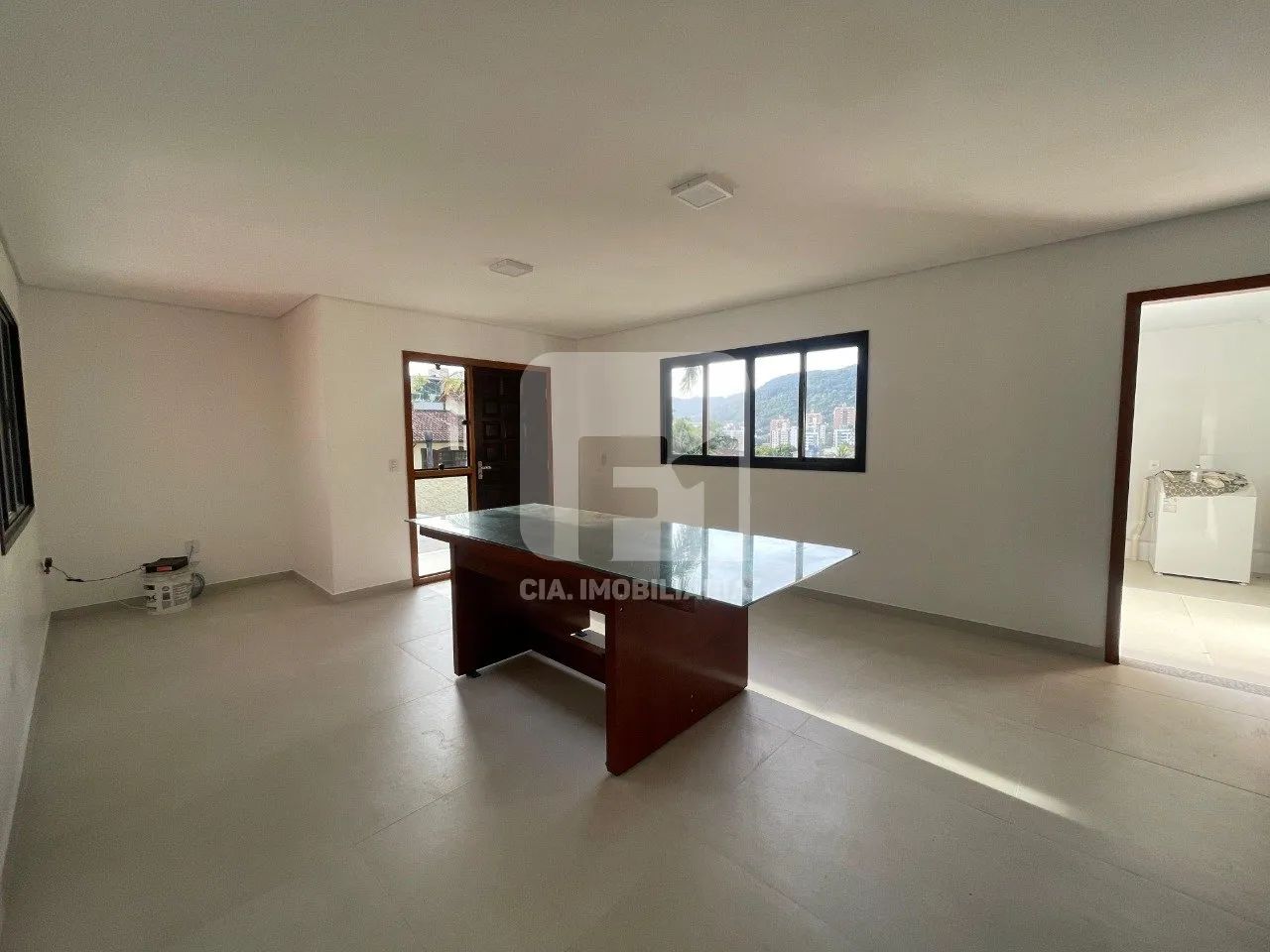 Casa nova com 5 dormitórios no Itacorubi - Foto 3