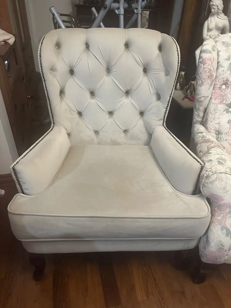 Conjunto sofá e duas poltronas - Foto 4