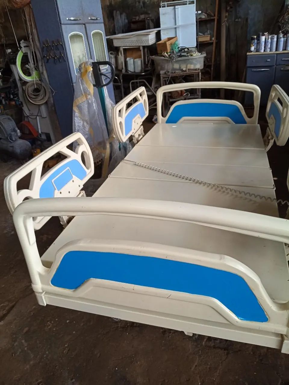 Camas hospitalar elétrica com 4 movimentos com colchão usado com capa nova - Foto 3