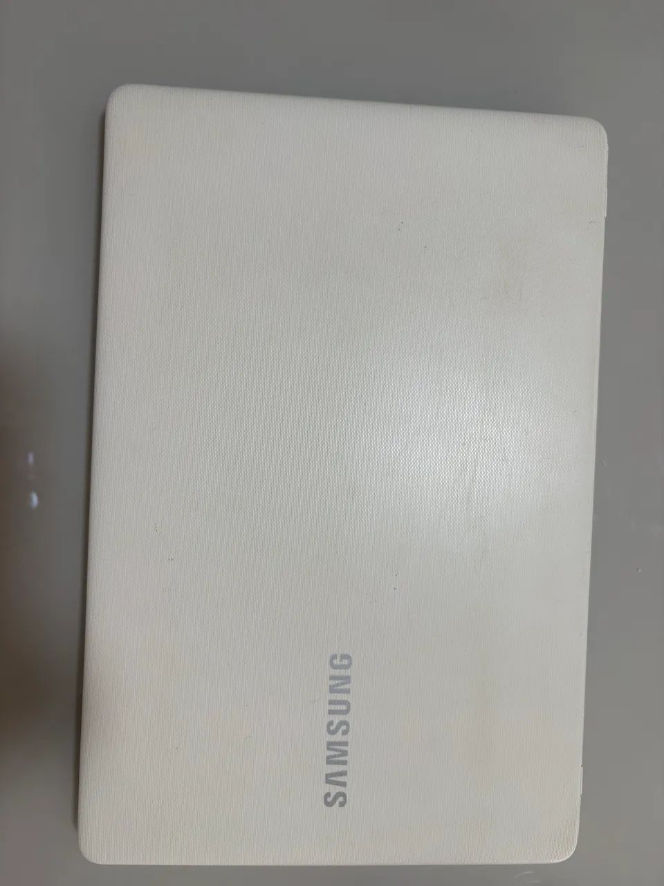 Vendo Notebook Samsung Essentials E34