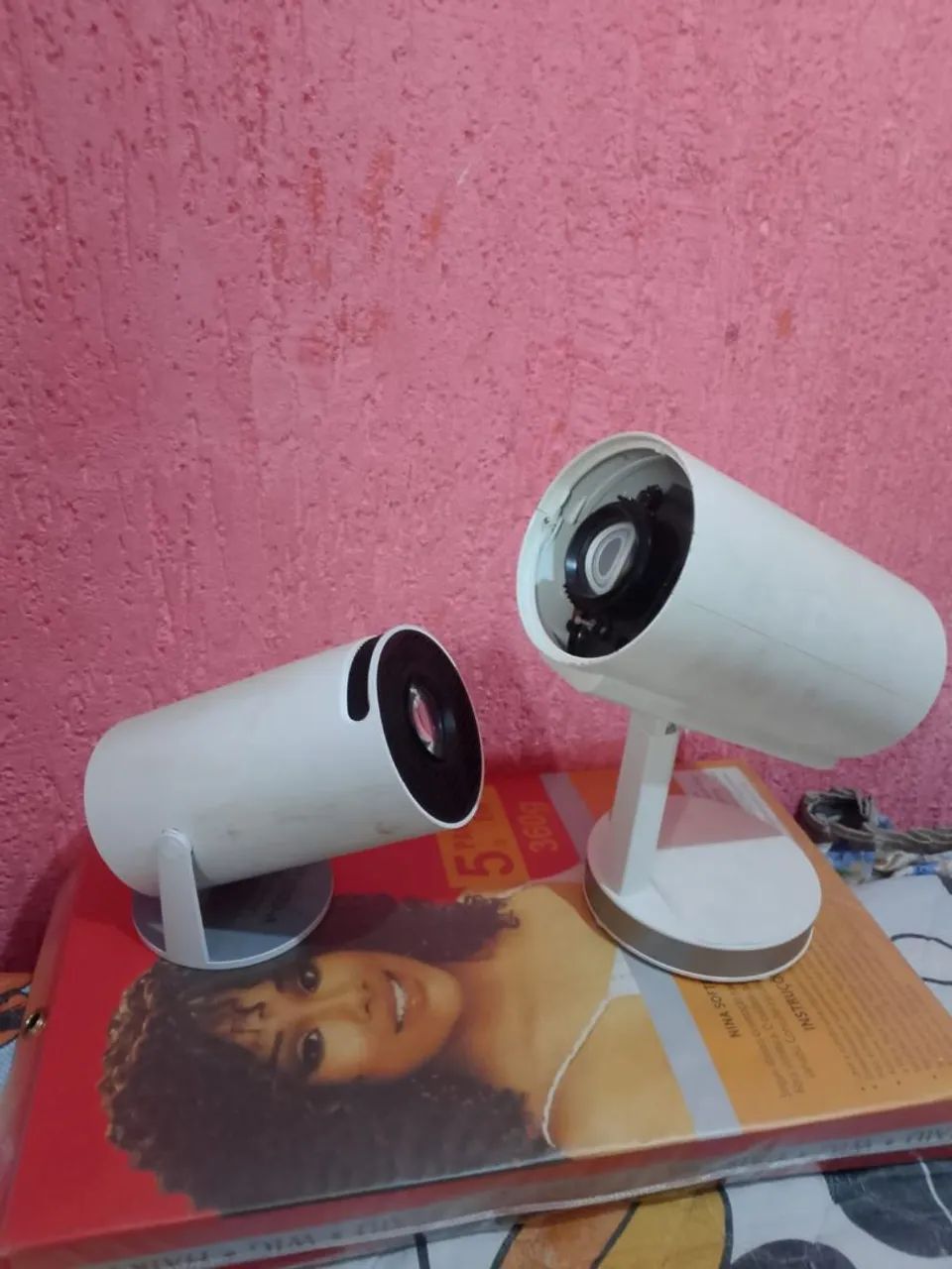 2 projetores 