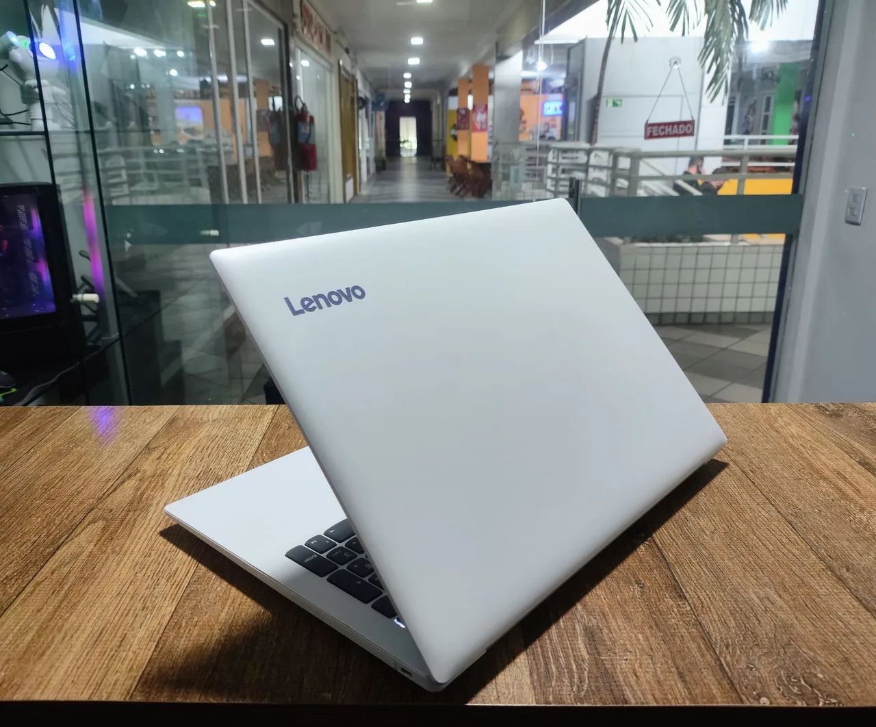 Notebook Lenovo ideapad | Core i3 | 8GB RAM | Tela 15.6 | Super