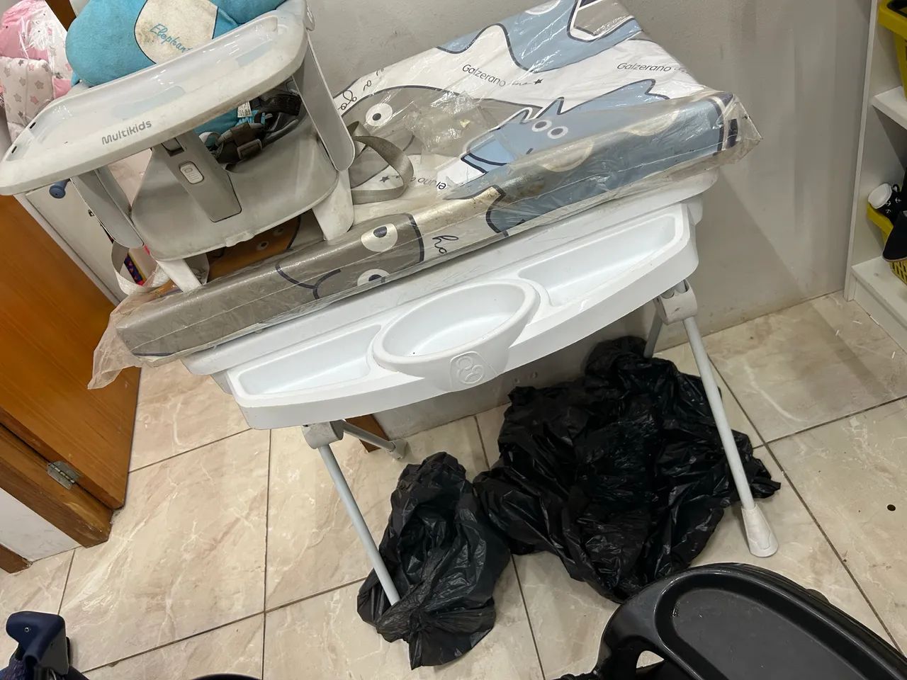 Banheira completa com trocador usada