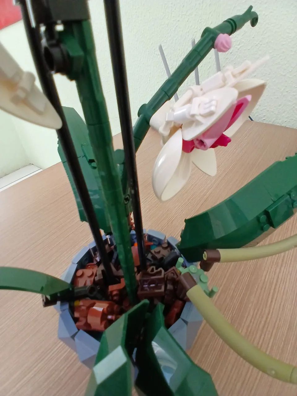 Lego Orquídea (608) peças  - Foto 3