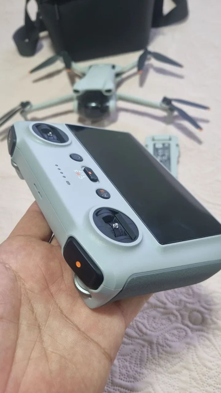 Mini 3 controle com tela praticamente zero, ja homologado e anac - Foto 2