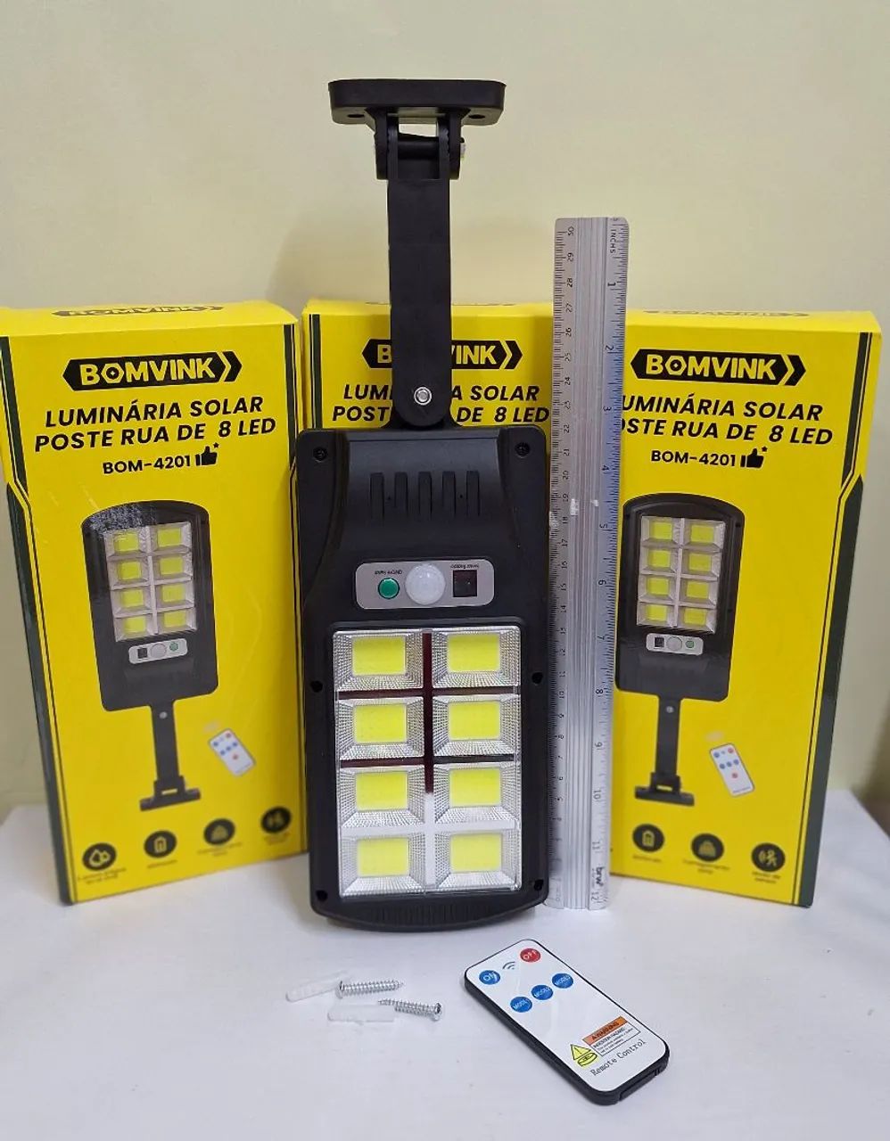 Refletor LED Com Placa Solar, Sensor e Controle Remoto.  - Foto 4