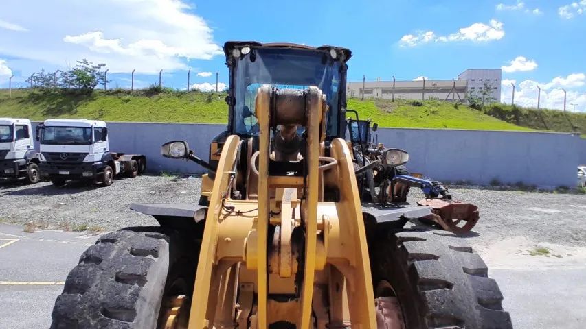 PÁ CARREGADEIRA DE PNEU CATERPILLAR 938 15T - Foto 11